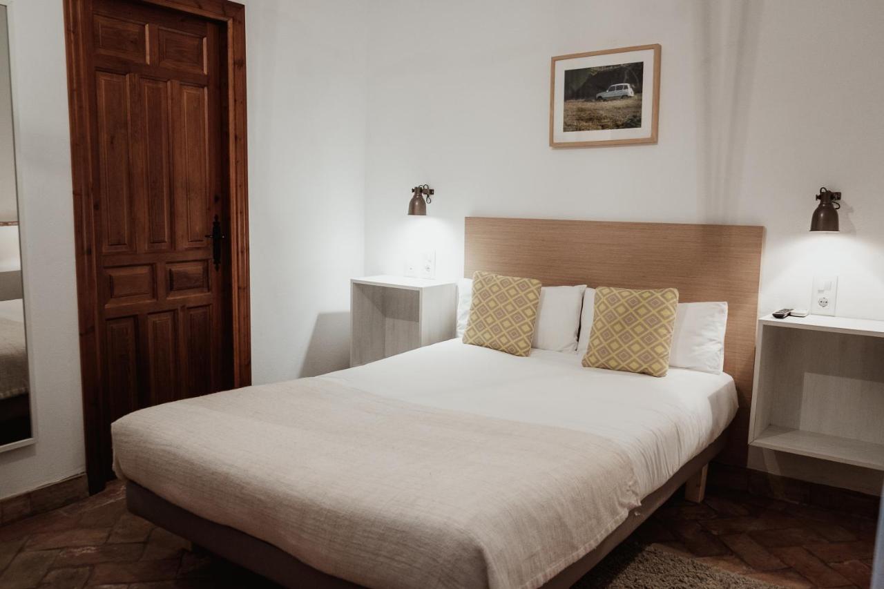 Frenteabastos Suites Cafe Hostal & Apartments Καρμόνα Εξωτερικό φωτογραφία